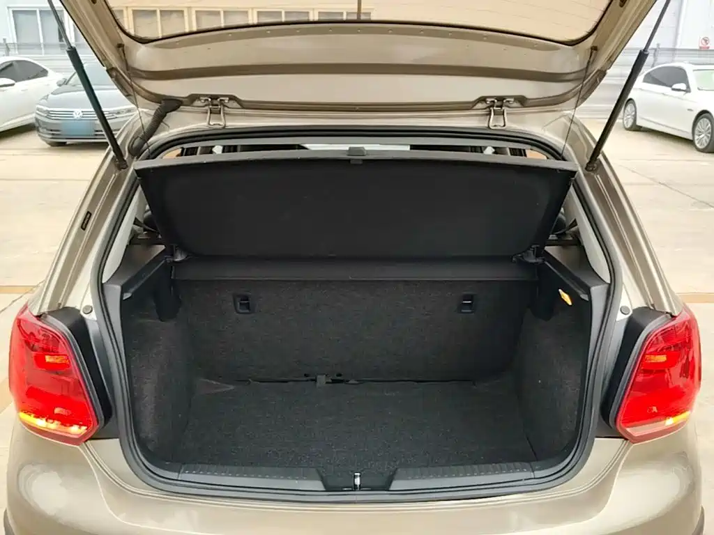 Volkswagen Polo — миниатюра 19