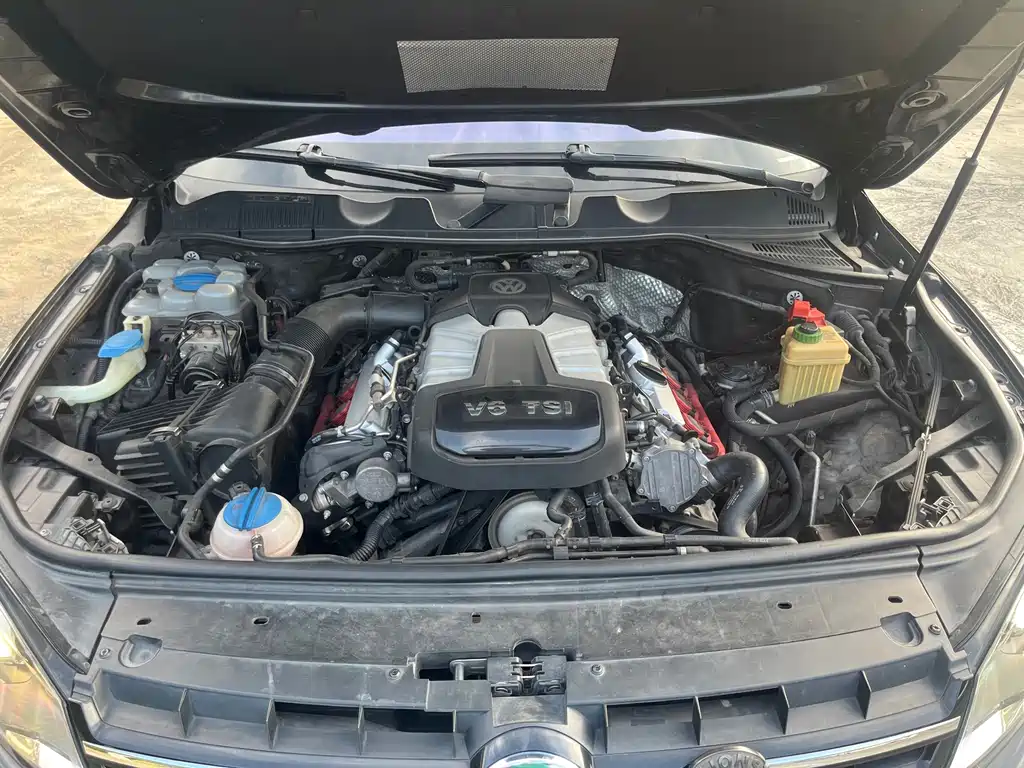 Volkswagen Touareg — миниатюра 11