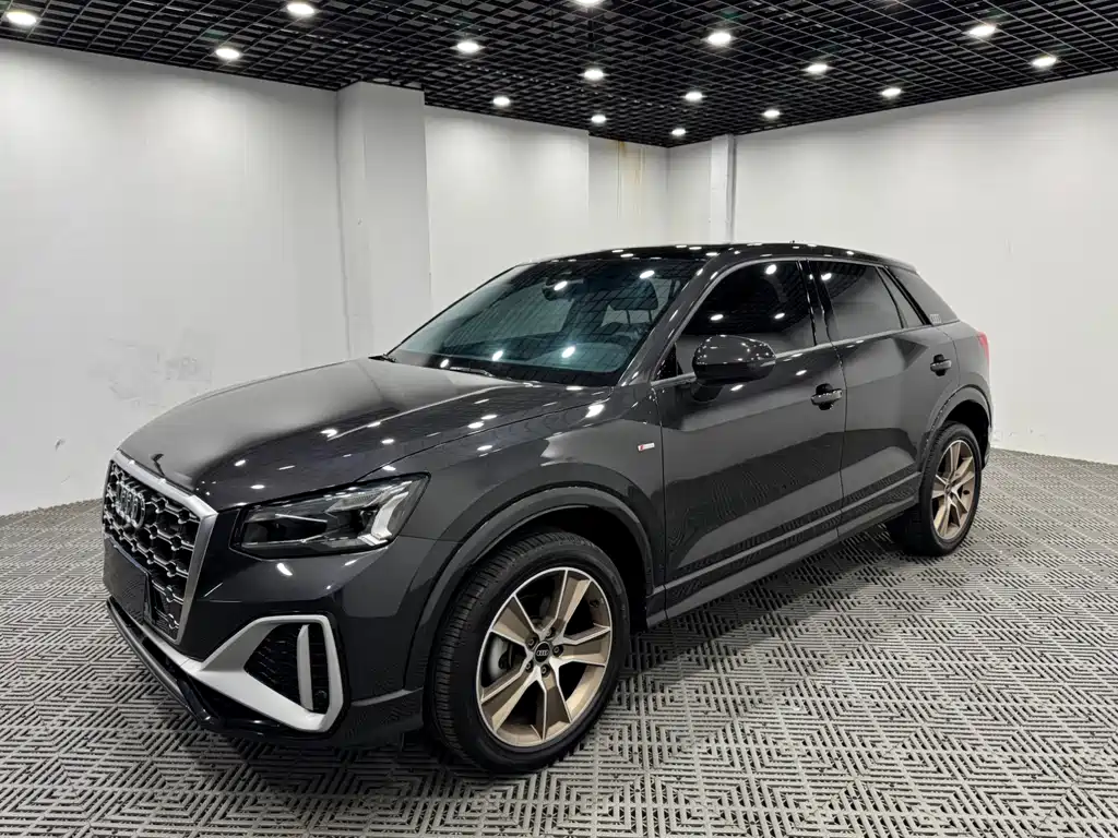 Audi Q2L — миниатюра 3