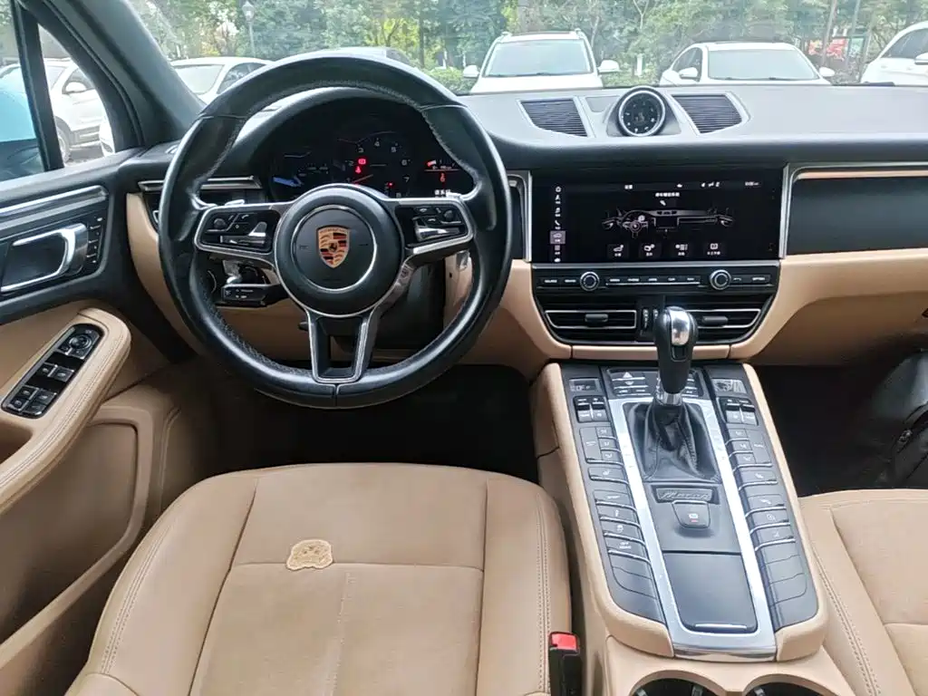 Porsche Macan — миниатюра 13