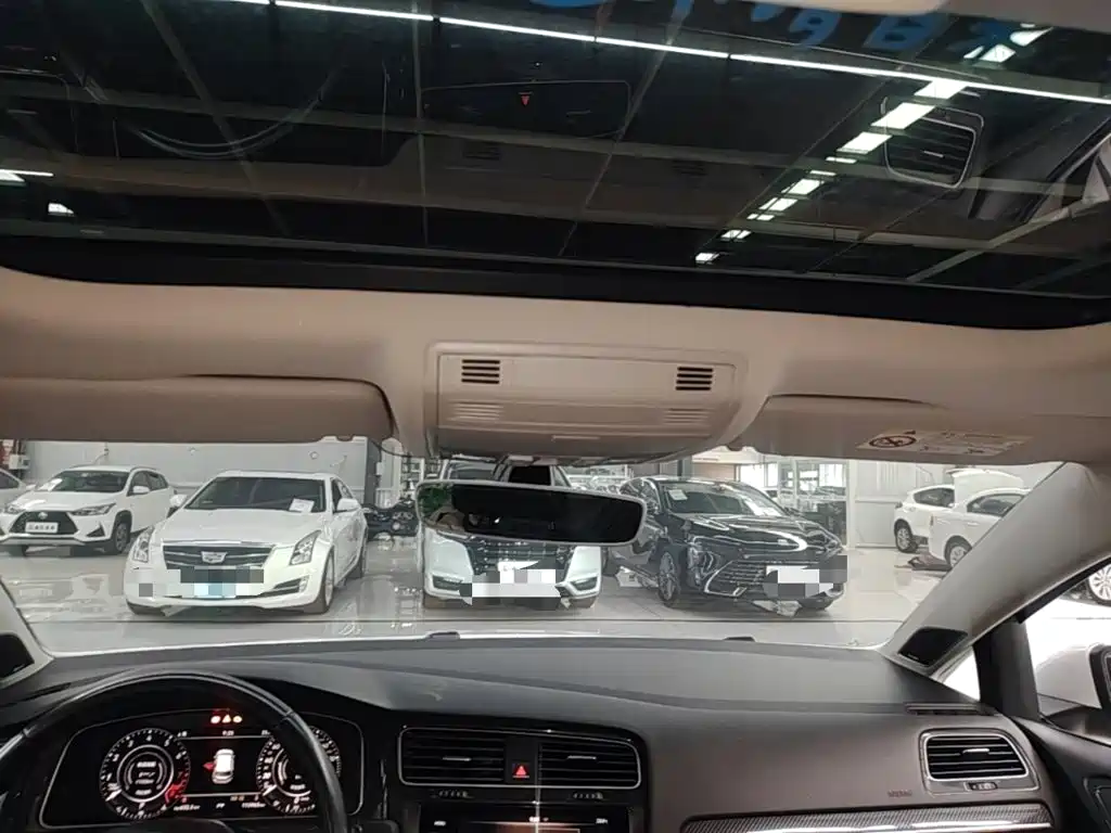 Volkswagen Golf — миниатюра 18