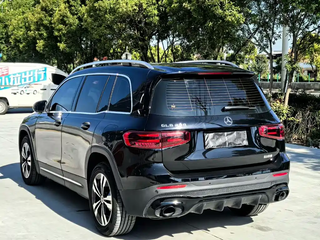 Mercedes-Benz GLB — миниатюра 4