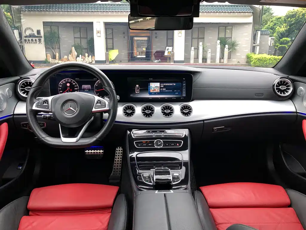 Mercedes-Benz E-Class (Import) — миниатюра 10