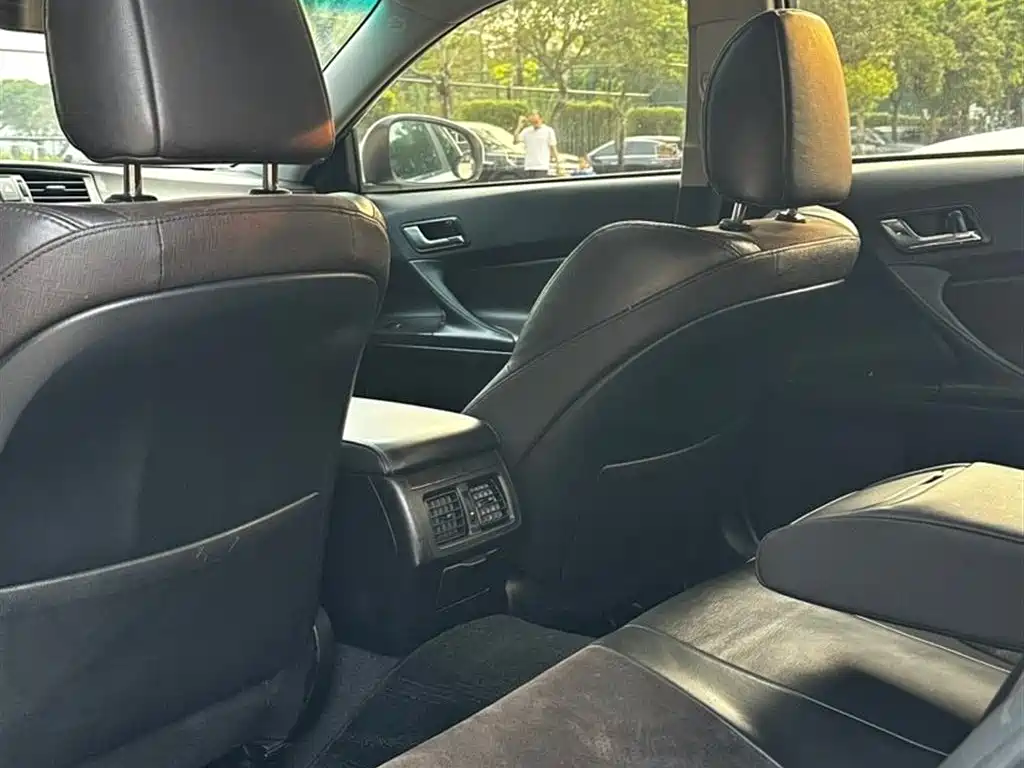 Toyota Reiz 2013 2.5V