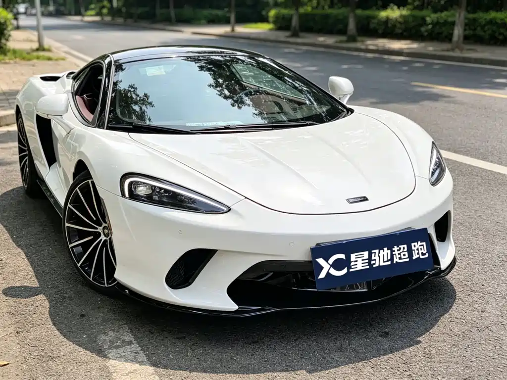 McLaren GT 2023