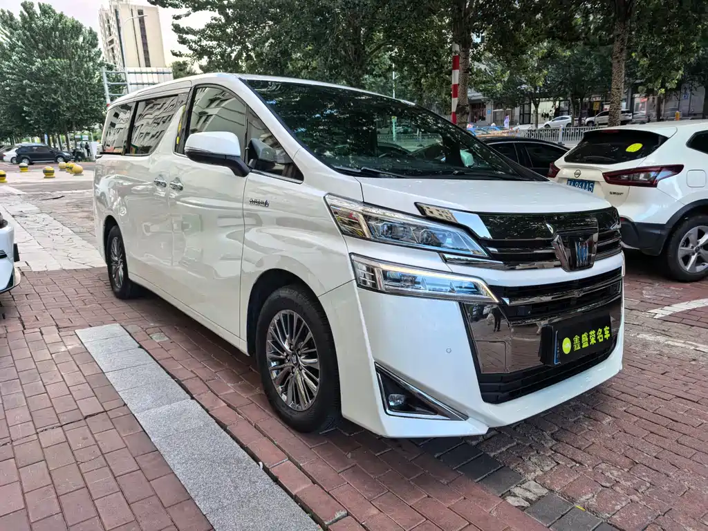 Toyota Vellfire — миниатюра 3