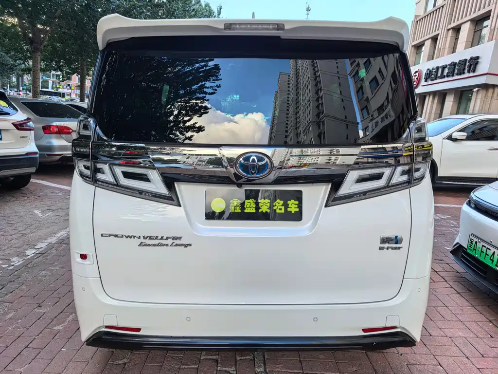 Toyota Vellfire — миниатюра 5