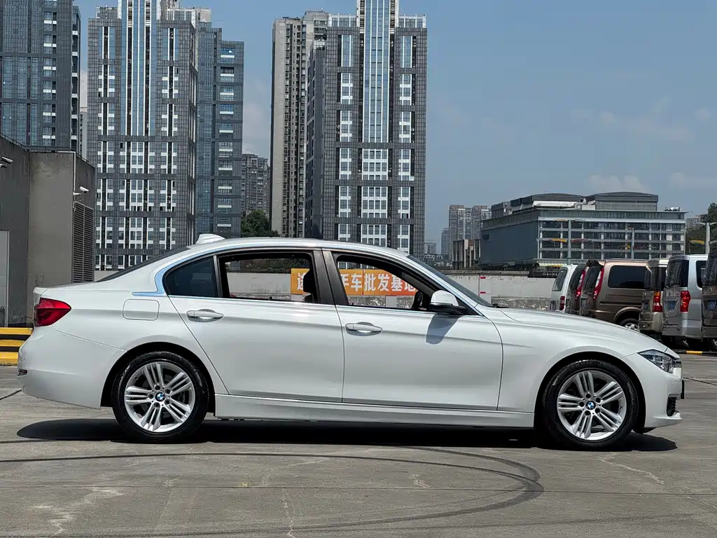 BMW 3 Series — миниатюра 7