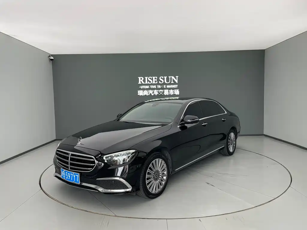 Mercedes-Benz E-Class 2023