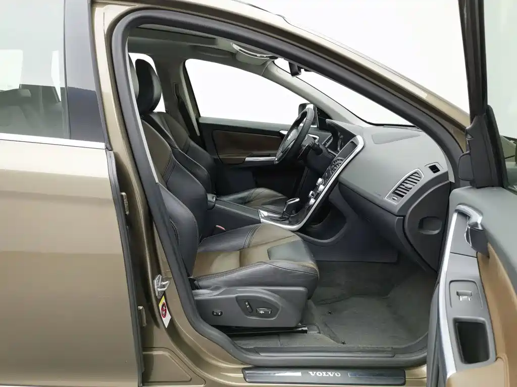 Volvo XC60 — миниатюра 23