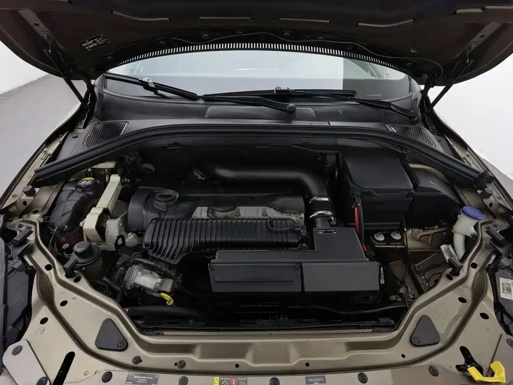 Volvo XC60 — миниатюра 6