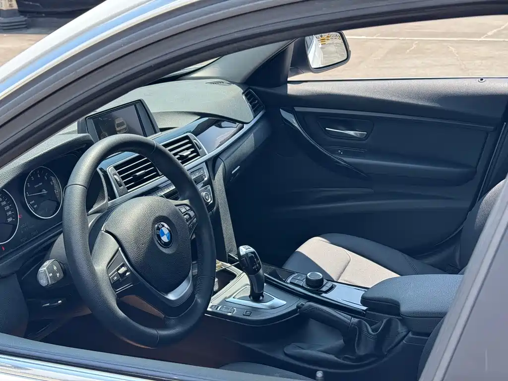 BMW 3 Series — миниатюра 14