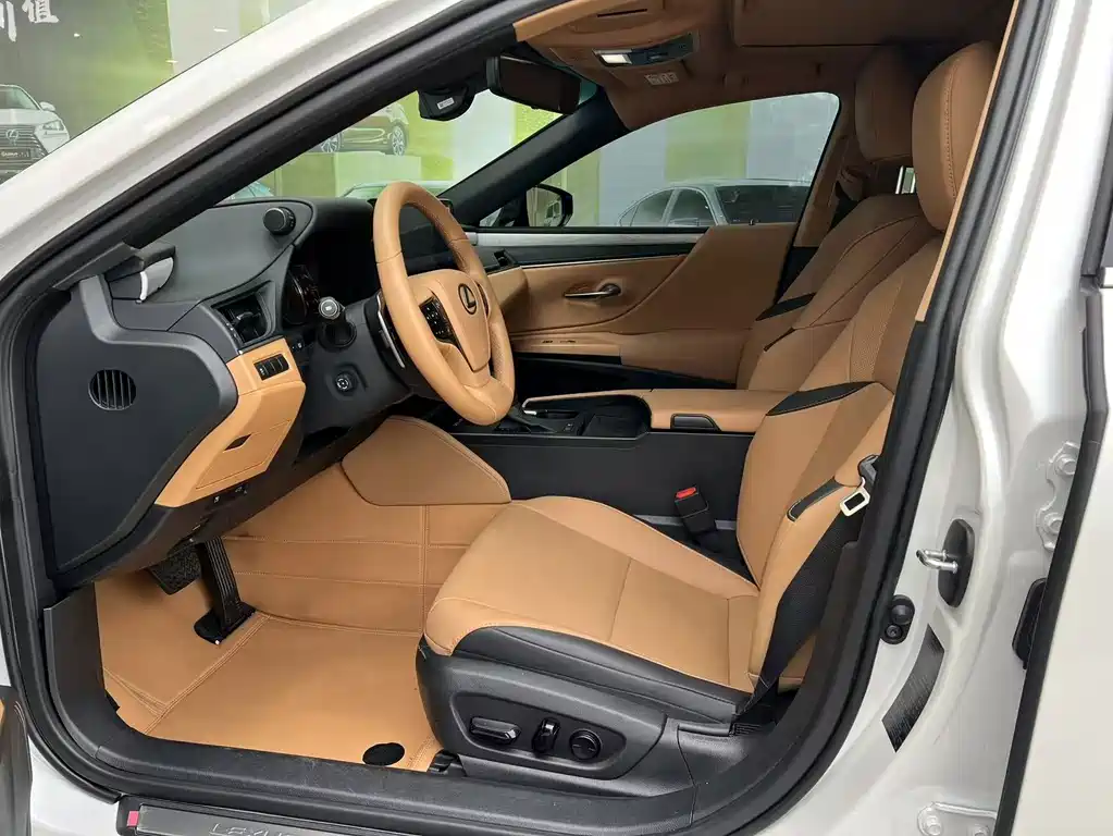 Lexus ES — миниатюра 6
