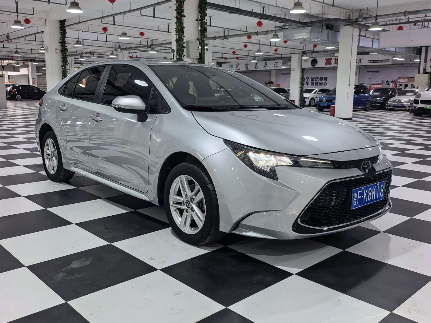 Toyota Levin 1.2 л 2022 г. Серебристо-серый, пробег 30000 км