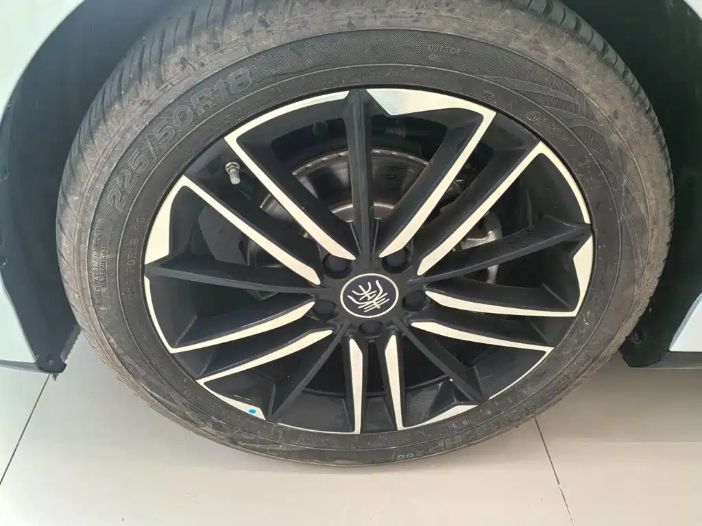 BYD Qin L — миниатюра 13