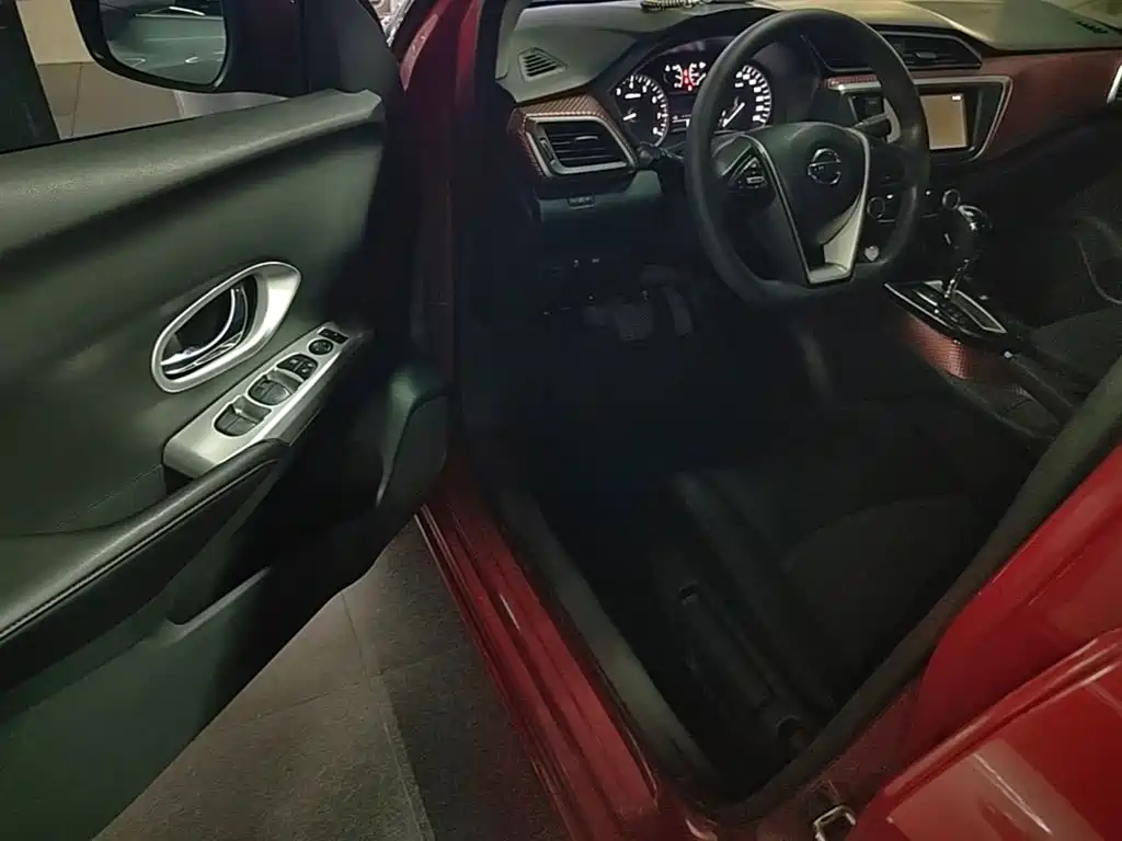 Nissan Bluebird — миниатюра 16