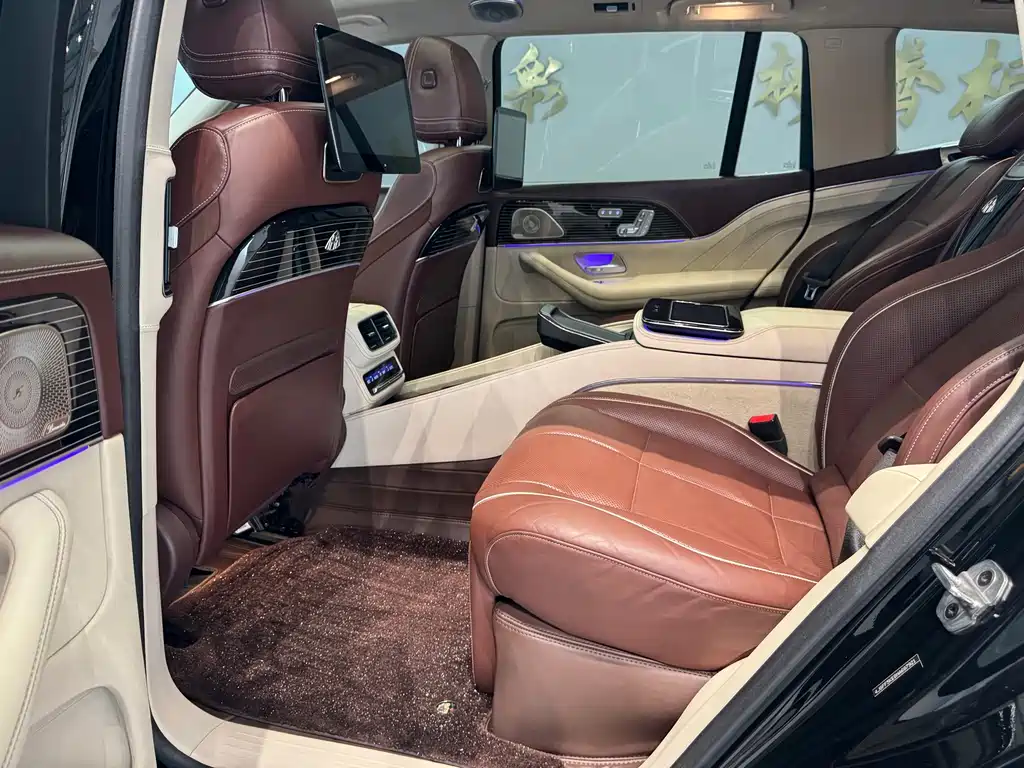 Mercedes-Benz GLS — миниатюра 19