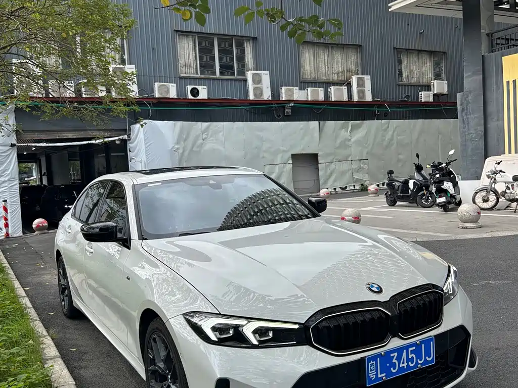 BMW 3 Series — миниатюра 3