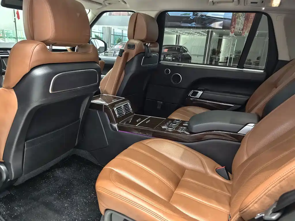 Land Rover Range Rover — миниатюра 7