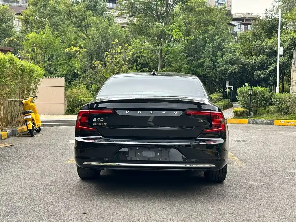 Volvo S90 — миниатюра 8