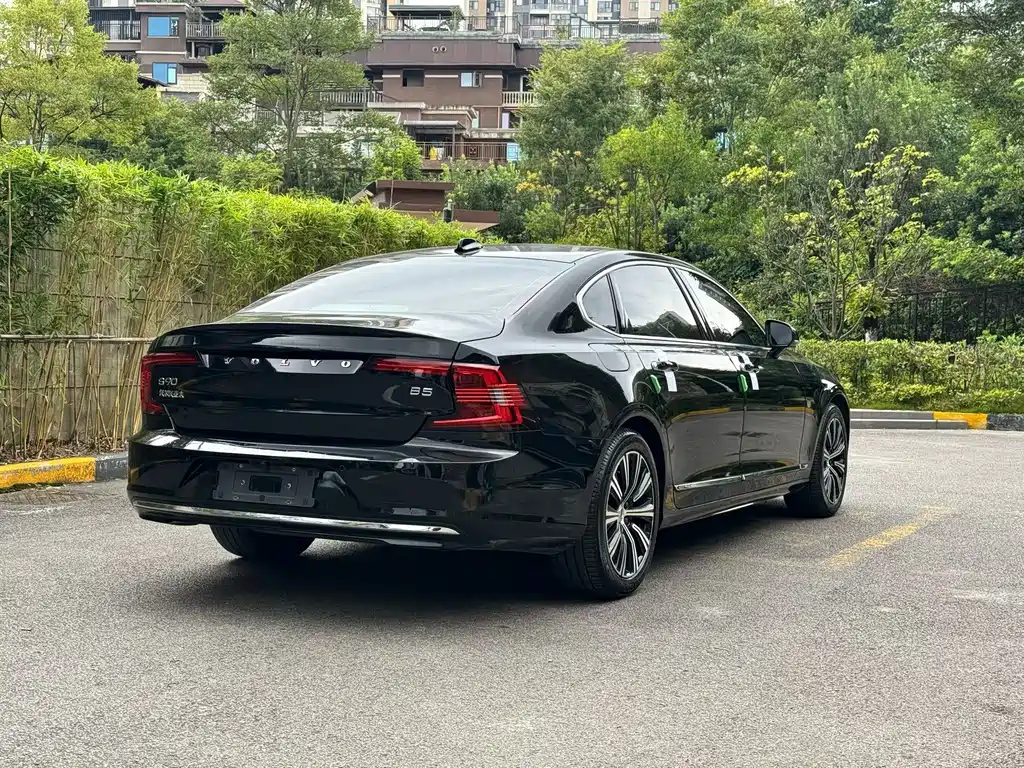 Volvo S90 — миниатюра 9