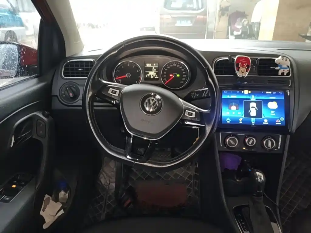 Volkswagen Polo — миниатюра 11