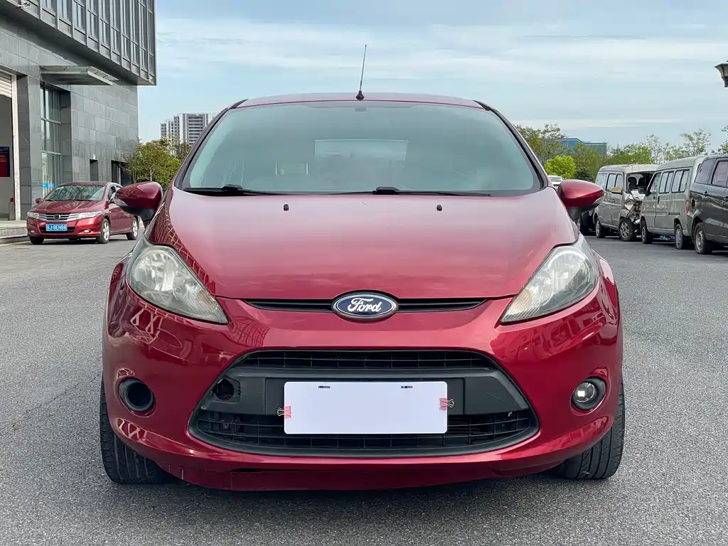 Ford Fiesta 2011 1.5L AT Fashion
