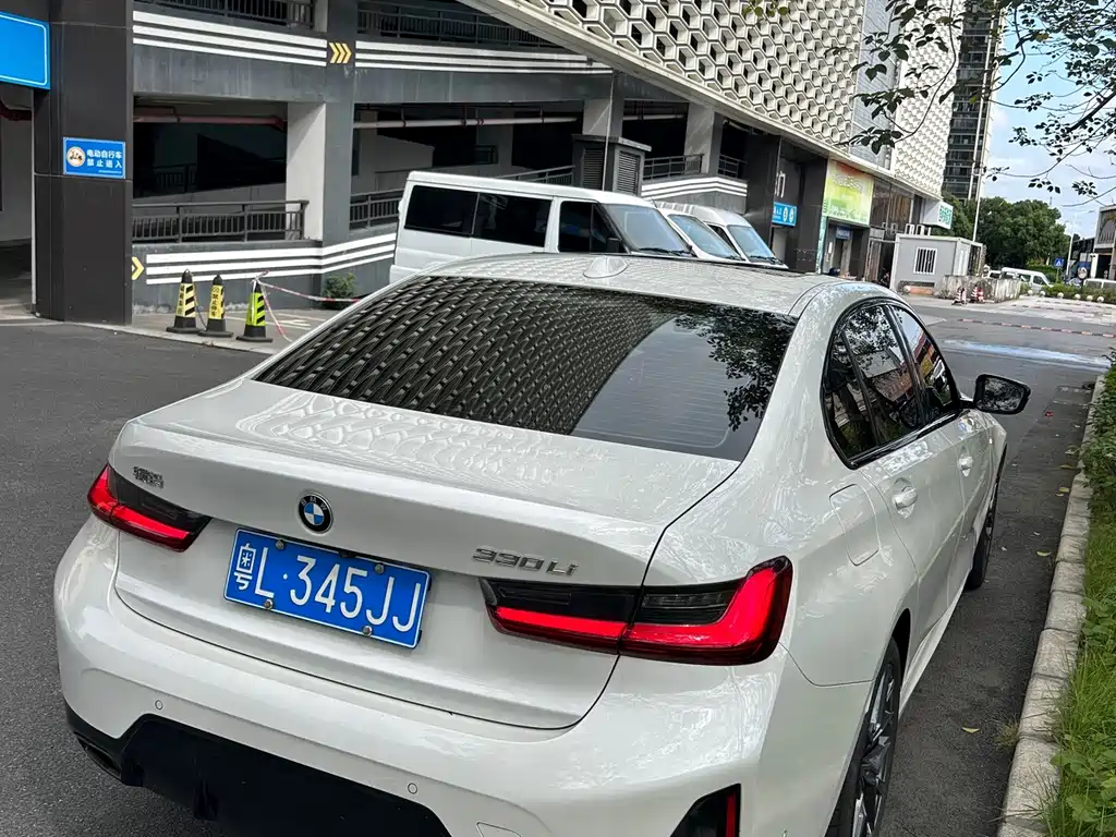 BMW 3 Series — миниатюра 7