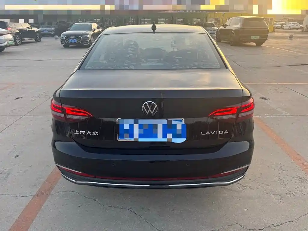 Volkswagen Lavida — миниатюра 7