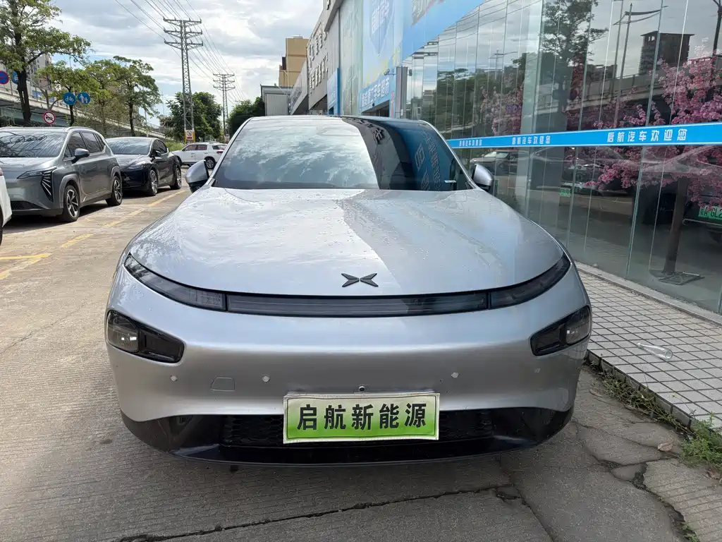 XPeng P7 — миниатюра 2