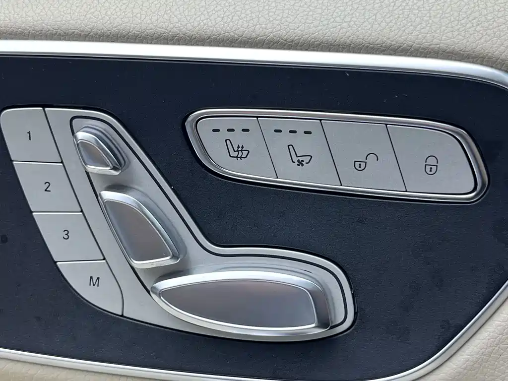 Mercedes-Benz V-Class — миниатюра 10
