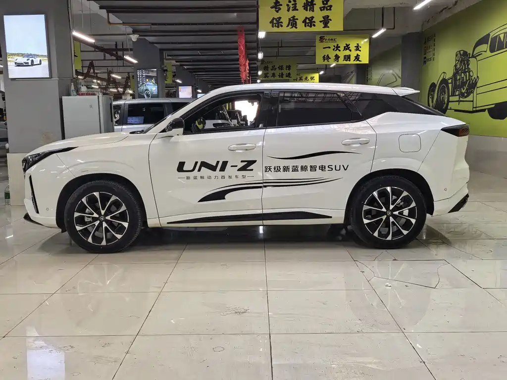 Changan UNI-Z New Energy — миниатюра 3