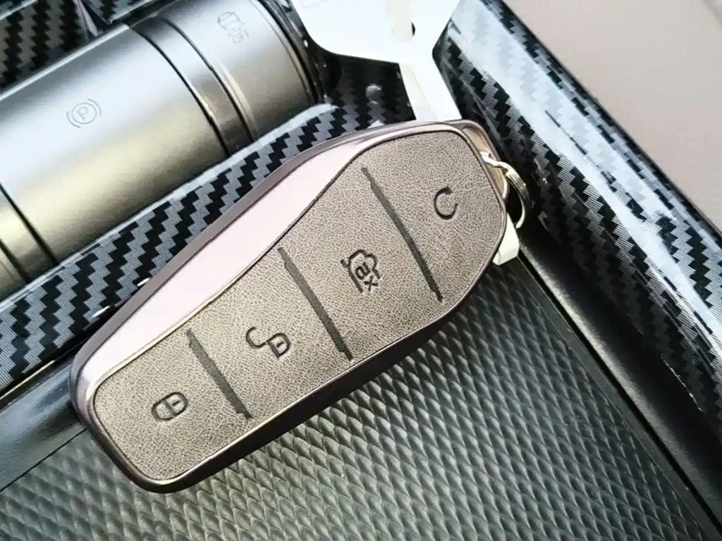 BYD Dolphin — миниатюра 9