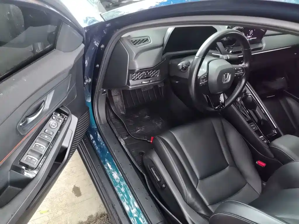 Honda Accord — миниатюра 16