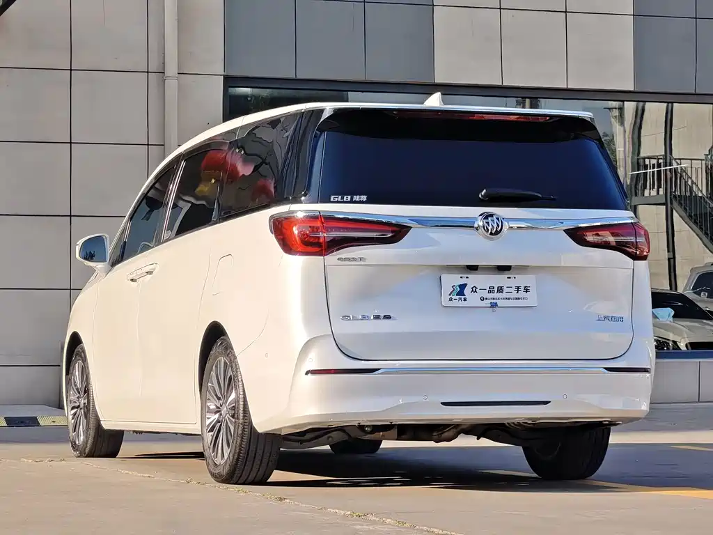 Buick GL8 — миниатюра 5