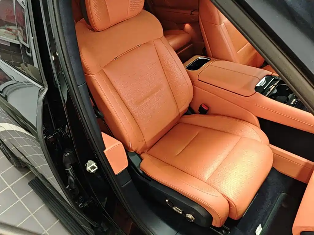 Lynk & Co 900 — миниатюра 25