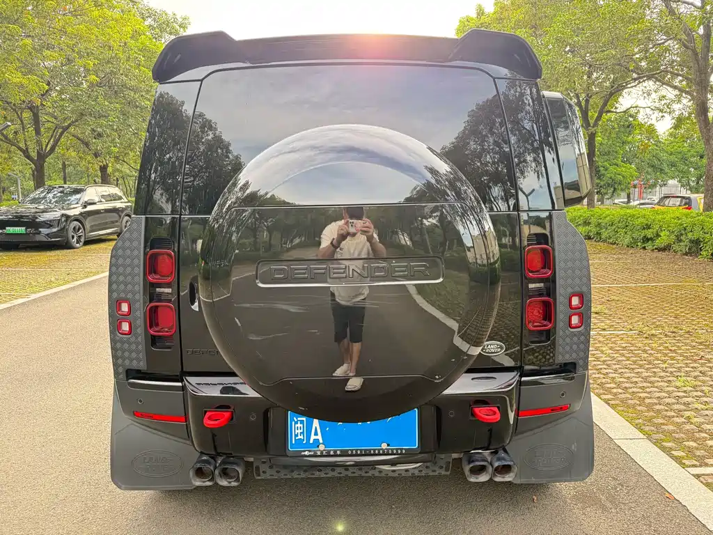 Land Rover Defender — миниатюра 6