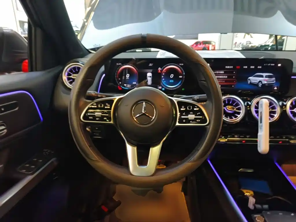 Mercedes-Benz EQB — миниатюра 11