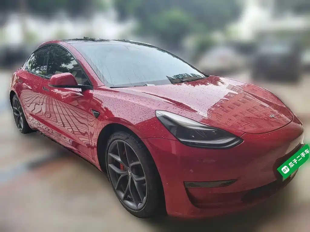 Tesla Model 3 — миниатюра 3