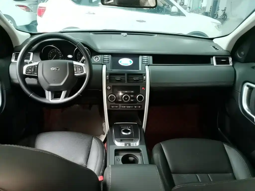 Land Rover Discovery Sport — миниатюра 10