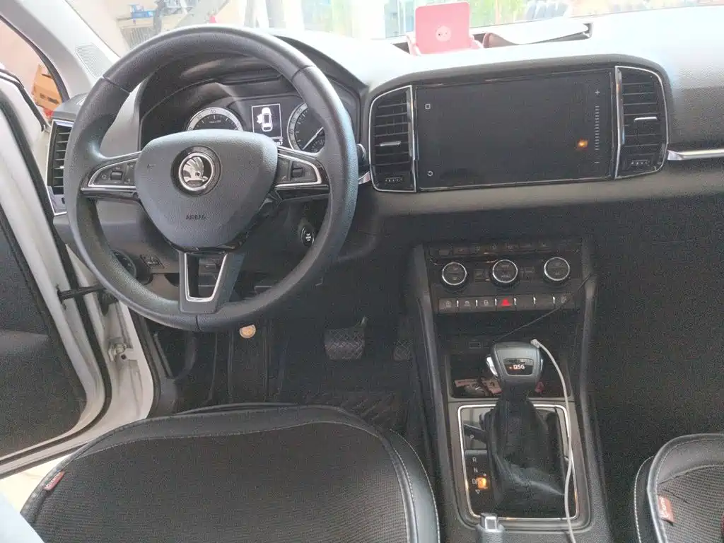 Skoda Karoq — миниатюра 13
