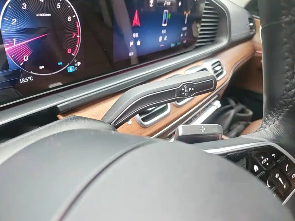 Mercedes-Benz GLE (Import) — миниатюра 14