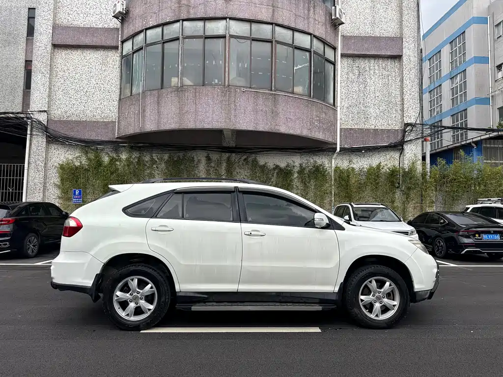 BYD S6 — миниатюра 4