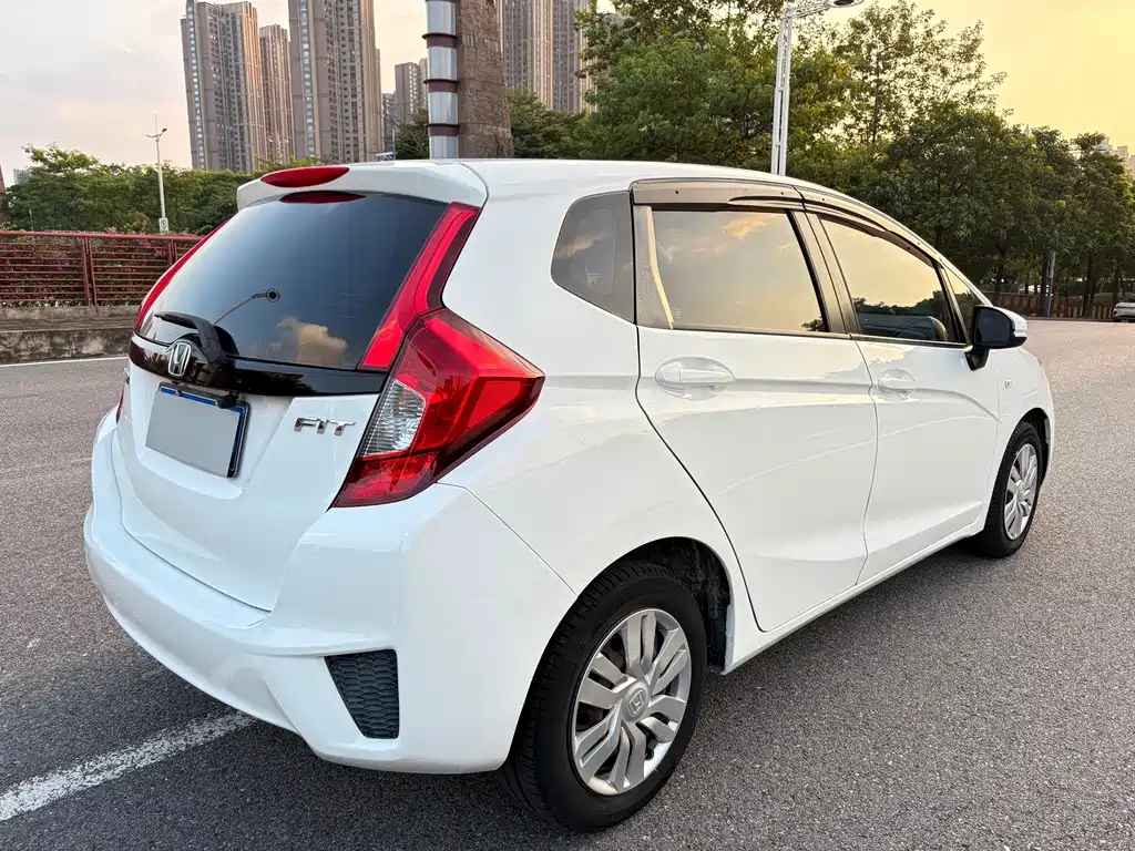 Honda Fit — миниатюра 4
