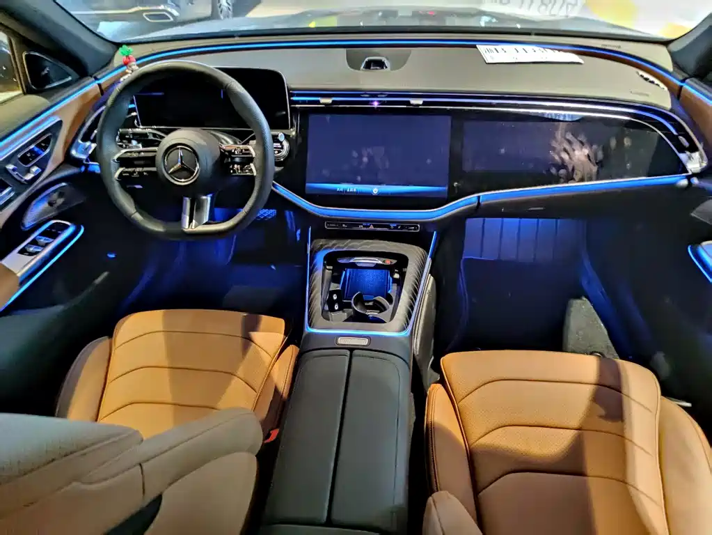 Mercedes-Benz E-Class — миниатюра 9