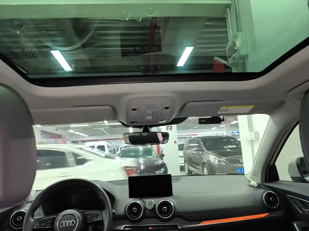 Audi Q2L e-tron — миниатюра 18