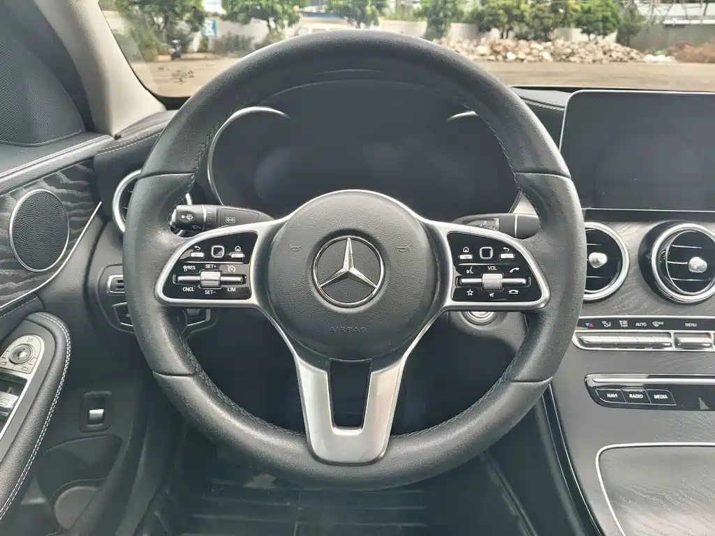 Mercedes-Benz C-Class — миниатюра 15