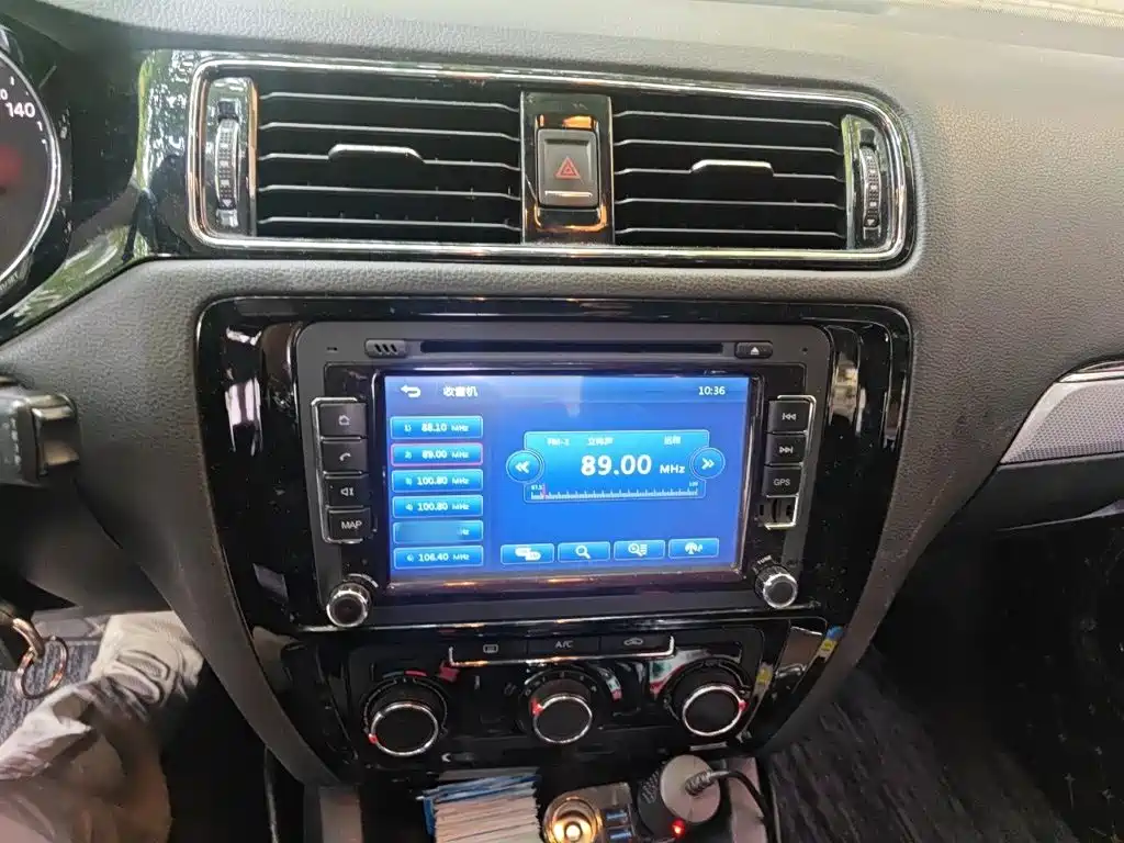 Volkswagen Sagitar — миниатюра 6