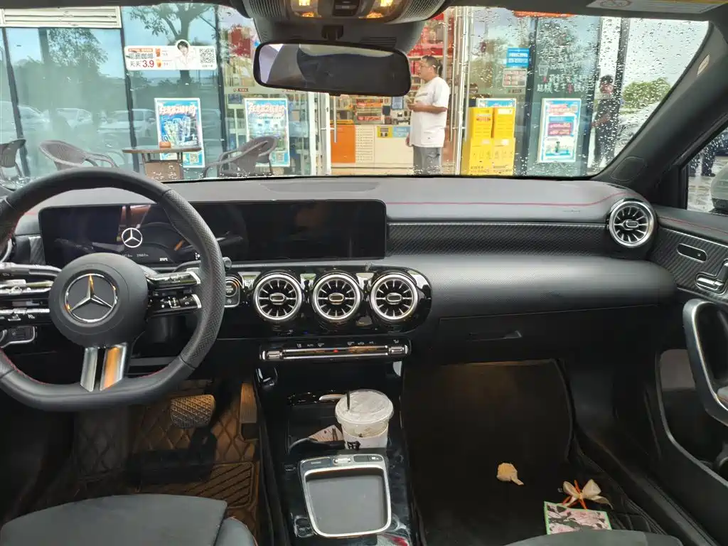 Mercedes-Benz A-Class — миниатюра 6