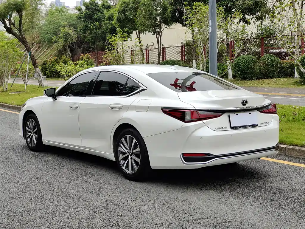 Lexus ES — фотографии объявления, Фото 14